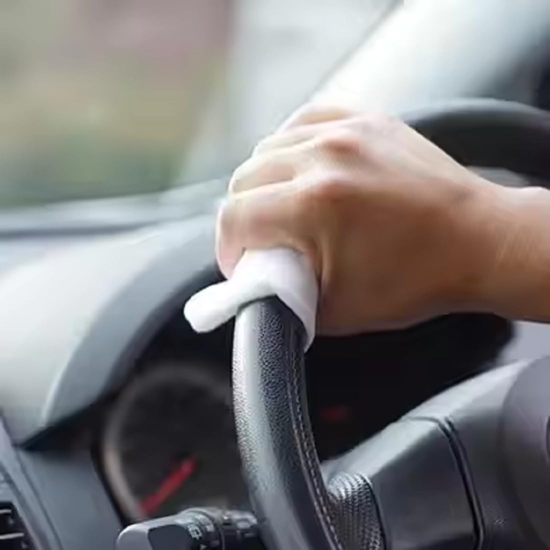 Oil Film Cleaning Wipes – Anti-Fog & Stain Removal Wipes for Glass, Mirrors & Car Windshields